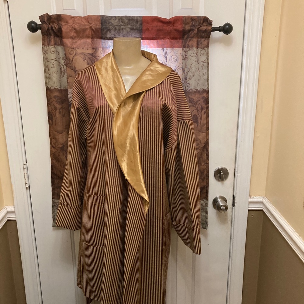 1970 Hugh Hefner’s smoker robe